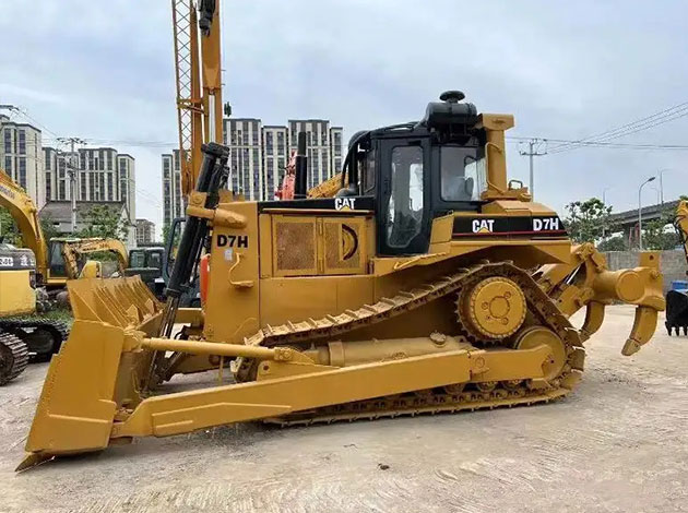 Caterpillar D7 Bulldozer