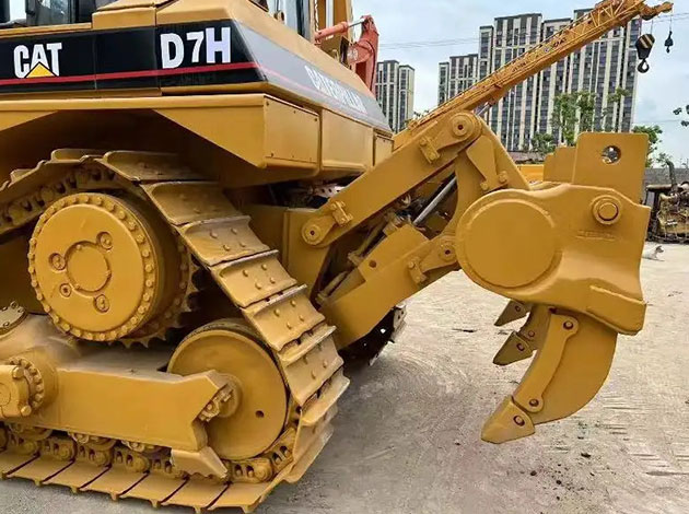 Caterpillar D7 Bulldozer