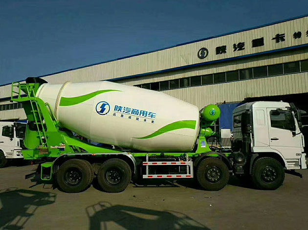 Shacman 31000kg Cement Mixer Lorry For Sale