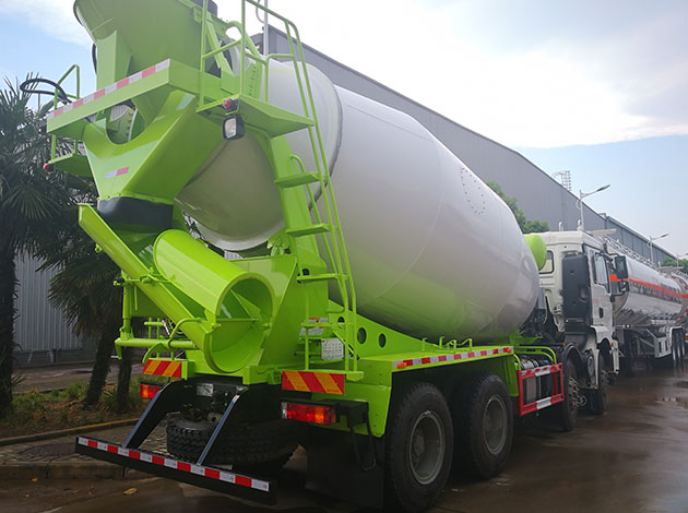 Shacman M3000 31000kg Mixer Truck