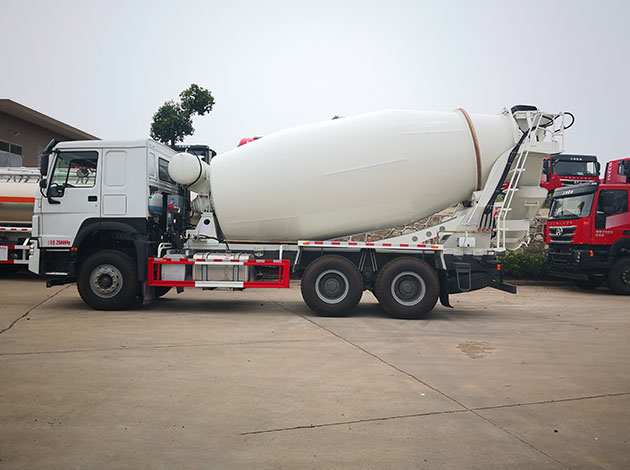 Sinotruk Howo 12m3 Used Mixer Trucks For Sale