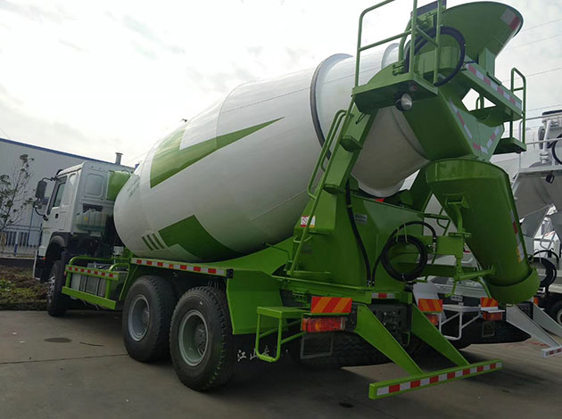Sinotruk Howo 12m3 Used Mixer Trucks For Sale
