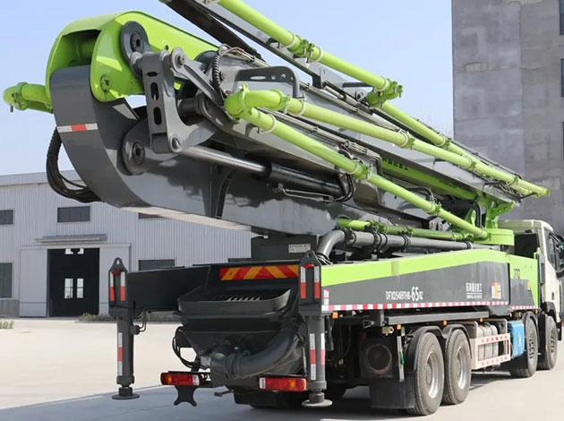 Concrete Boom Pump