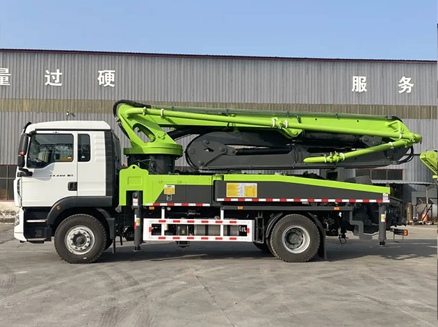 Concrete Pumper