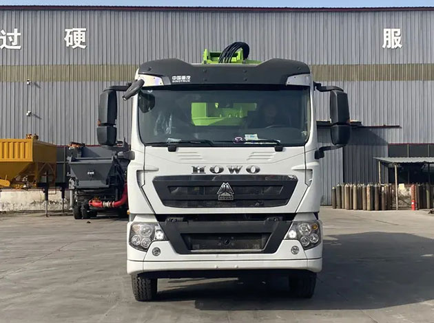 Concrete Pumper
