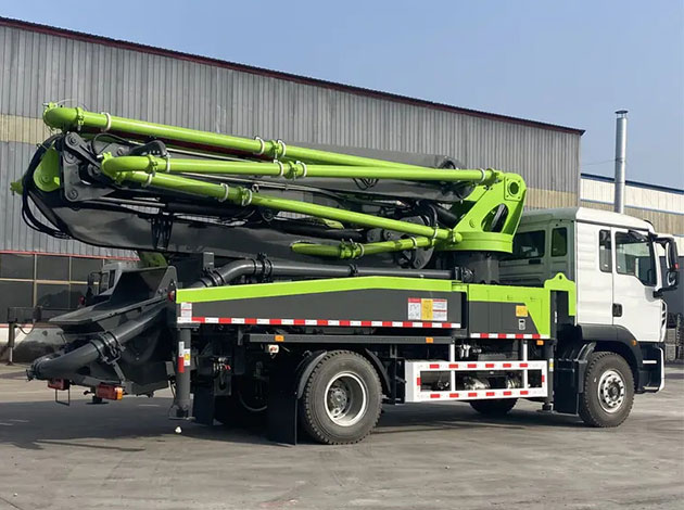 Concrete Pumper