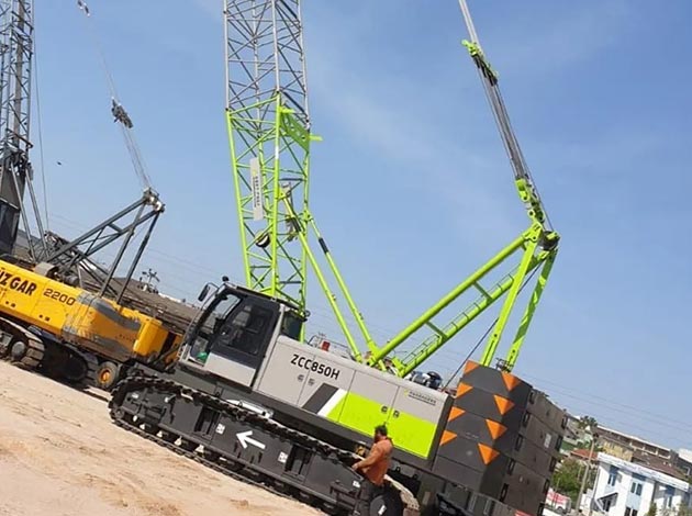 80 Ton Crawler Crane