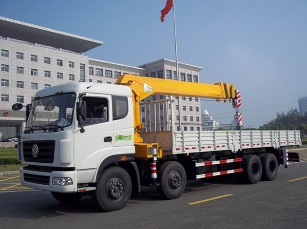 Dongfeng Tianjin truck crane 
