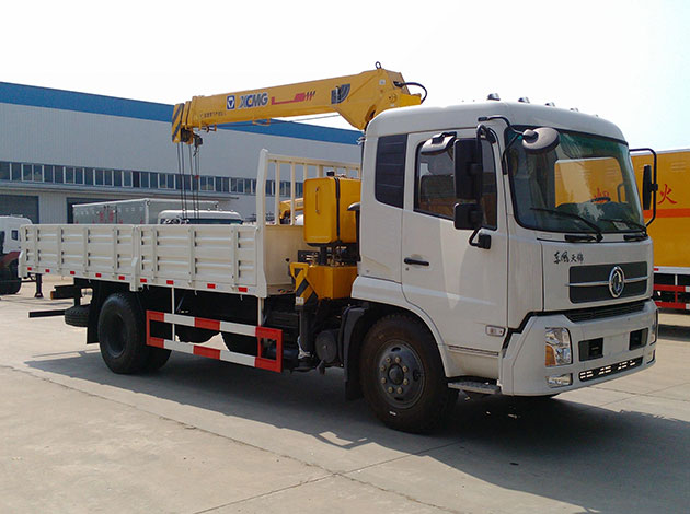 Dongfeng Tianjin truck crane 