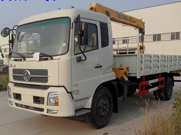 Dongfeng Tianjin truck crane 