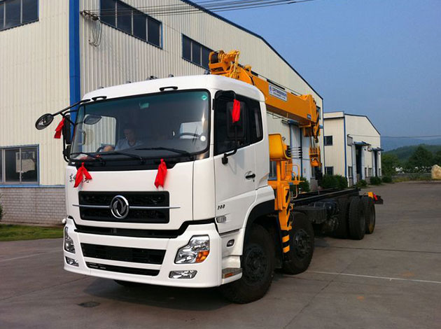 Dongfeng Tianjin truck crane 