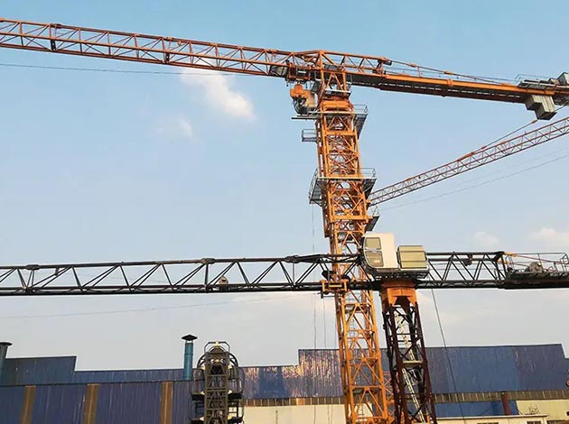 Flat Top Tower Crane