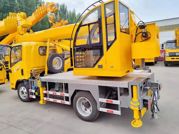 Small Crane For Sale