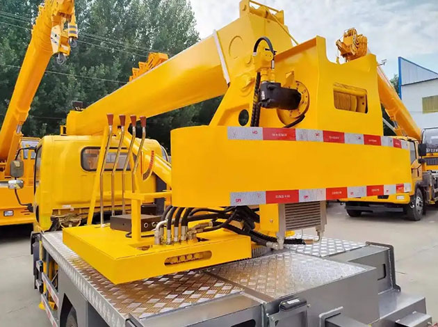 Small Crane For Sale