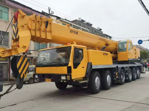 XCT100_M 100 Ton Crane