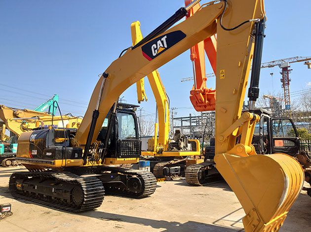 Caterpillar 320 Excavator For Sale