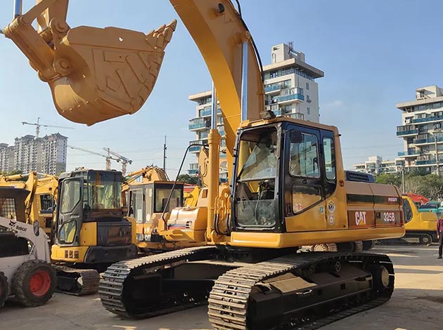 CAT 325B