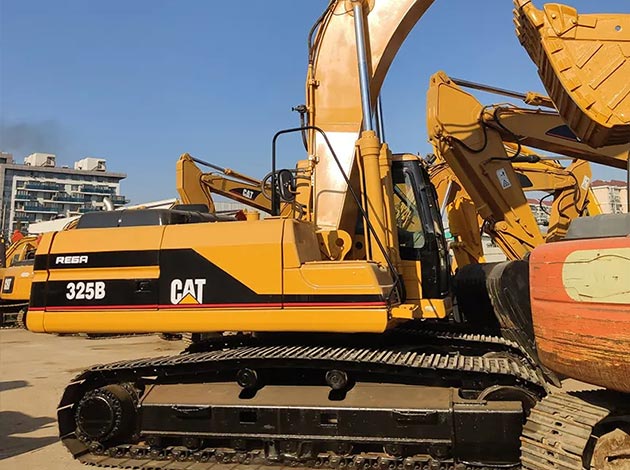 CAT 325B