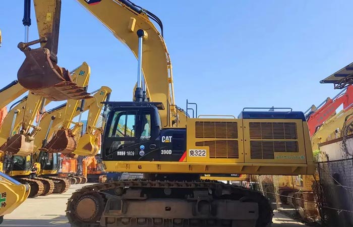 CAT 390