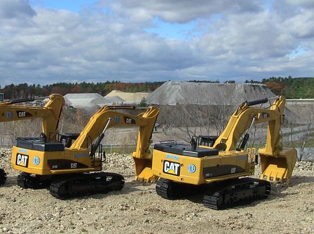 Cat 390 Excavator