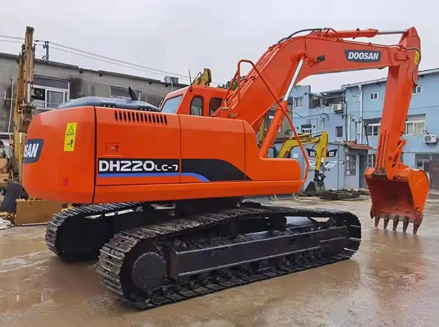 Doosan 220