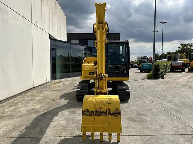 Komatsu PC 90