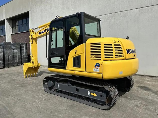 Komatsu PC 90