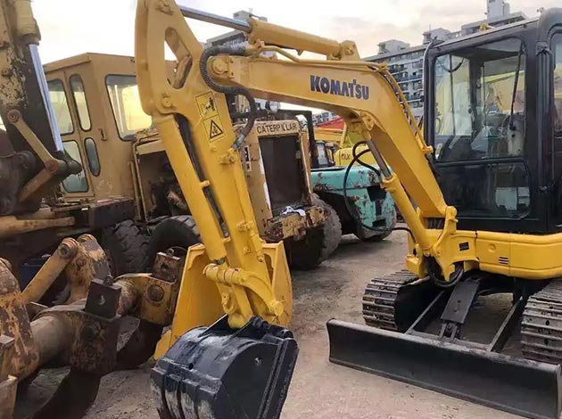 Komatsu PC35