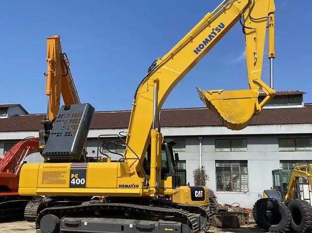 Komatsu PC400