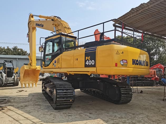 Komatsu PC400