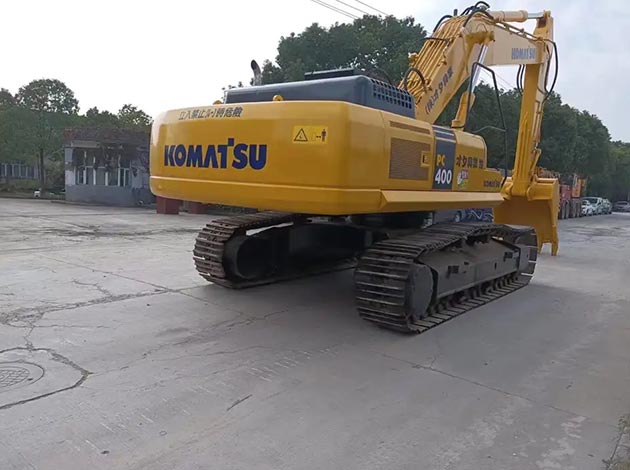 Komatsu PC400-7