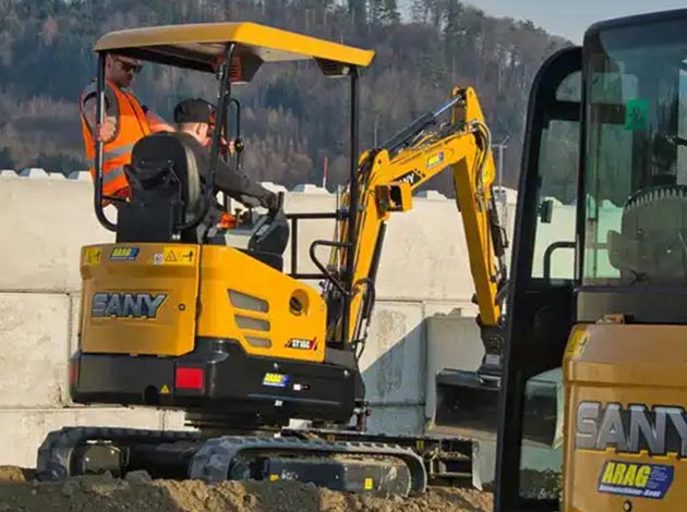 Small Excavator For Sale