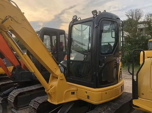 Used Komatsu Excavator