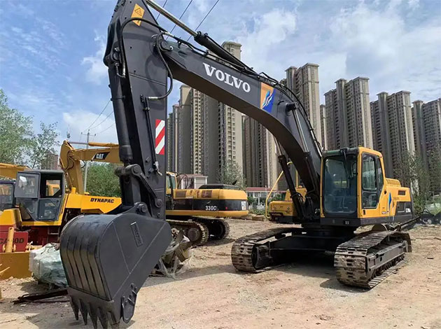 Volvo 290 Excavator