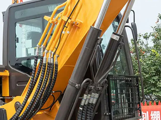 XCMG Wheel Excavator