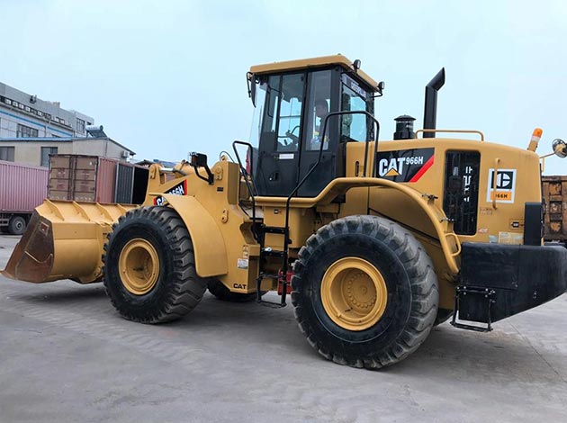 CAT 966 Wheel Loader