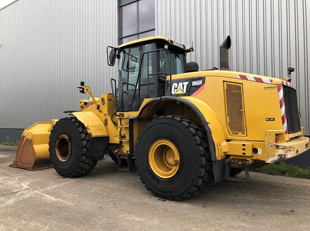 CAT 966 Wheel Loader