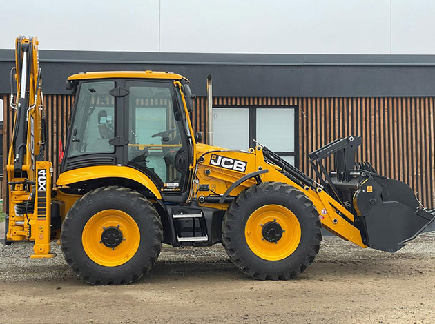 JCB 4CX Price
