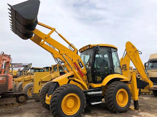 JCB 4CX Price