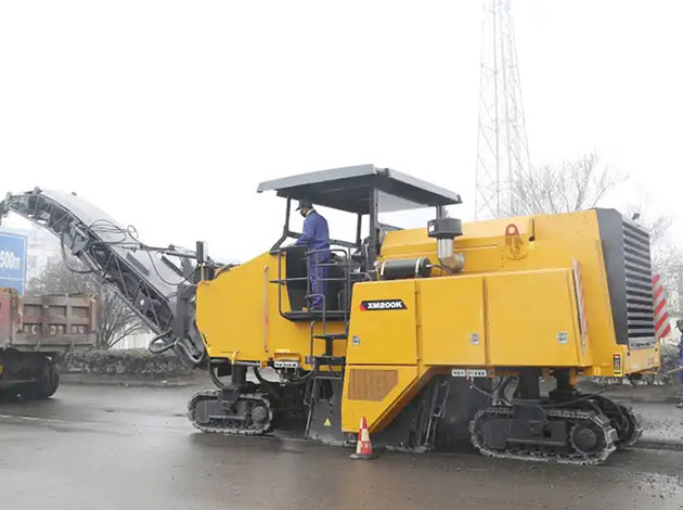 Asphalt Milling Machine