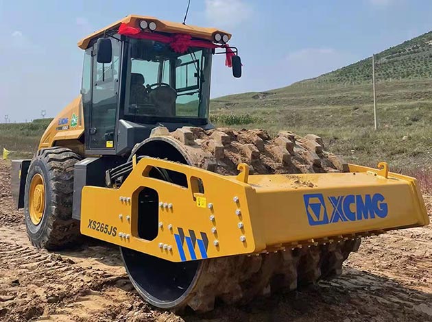 XCMG XS223 Road Roller