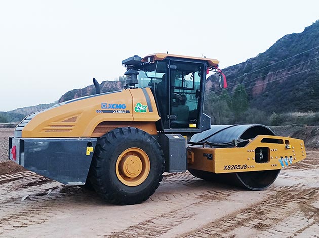 XCMG XS223 Road Roller