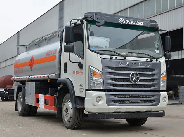Dayun 4×2 Fuel Tanker