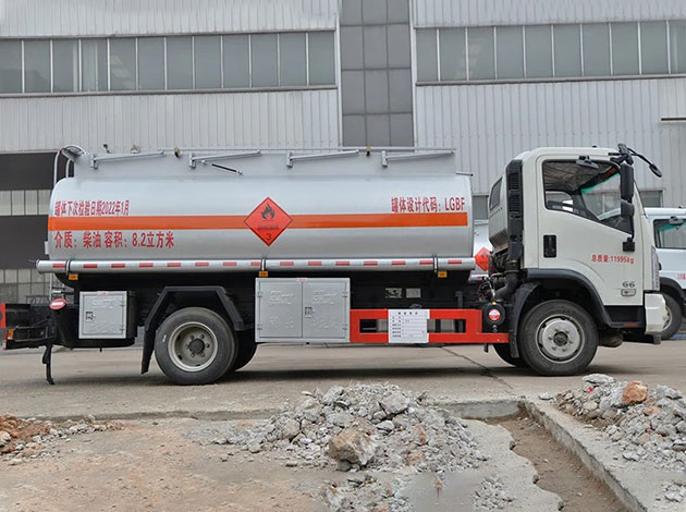 Dayun 4×2 Fuel Tanker