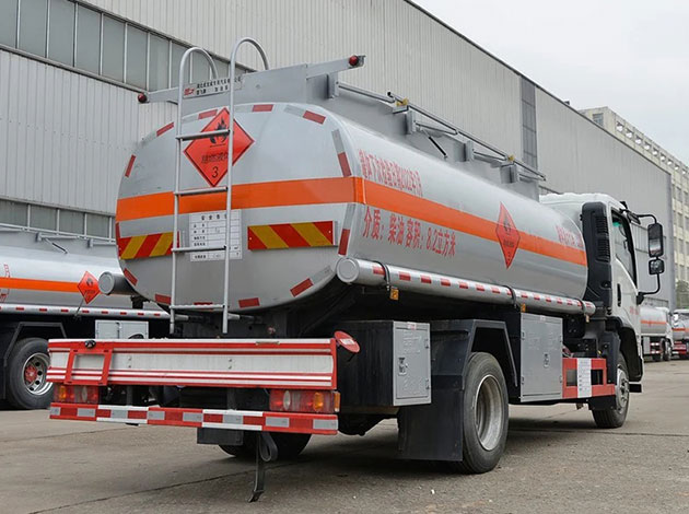 Dayun 4×2 Fuel Tanker