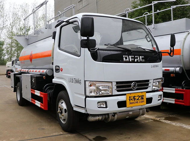  Dongfeng Dollicar D6 10 Ton 4×2 Fuel Tank Truck For Sale