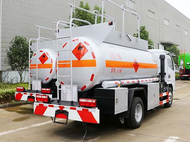  Dongfeng Dollicar D6 10 Ton 4×2 Fuel Tank Truck For Sale