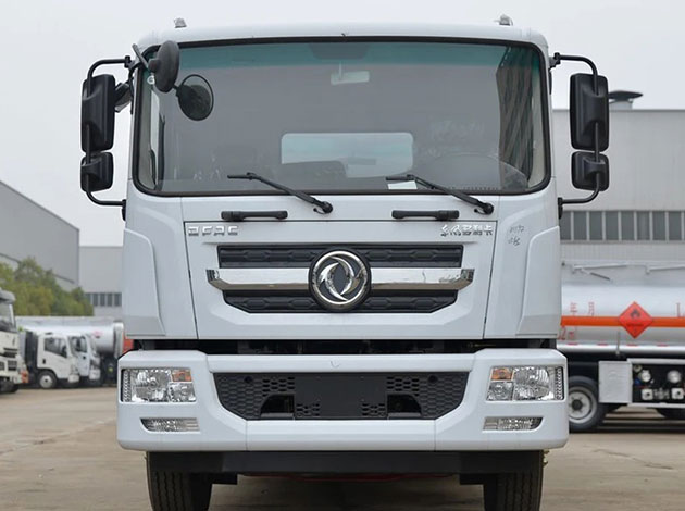 Dongfeng Dollicar D9 4×2 14 Cbm Oil Tanker Truck