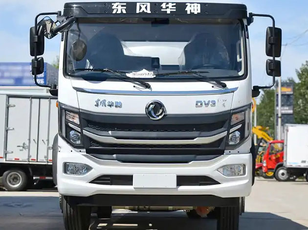 Dongfeng 8cbm Oil Tanker Truck For Sale