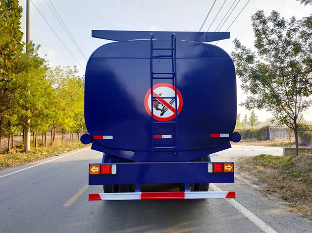 Howo 8×4 35 Cbm Fuel Tanker Truck